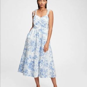 Gap Vneck blue floral midi dress